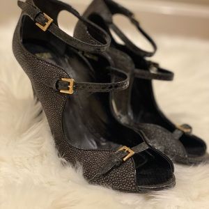 Womens Hugo boss black heel size 38